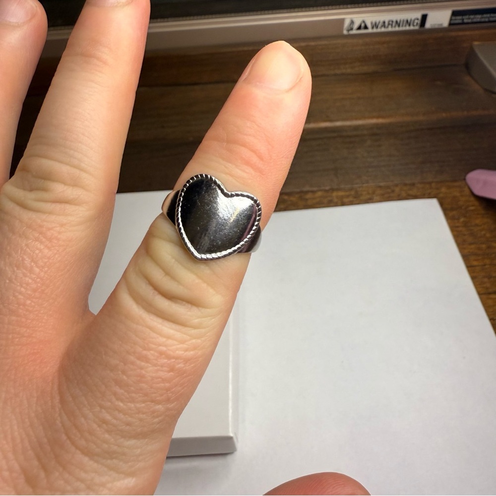 Silver Heart Ring - Picture 1 of 4
